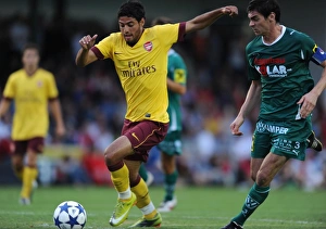 Carlos Vela (Arsenal) Seywerth (Neusiedl). SC Neusiedl 0:4 Arsenal, Sportzentrum Neusiedl Carlos Vela (Arsenal) Seywerth (Neusiedl). SC Neusiedl 0:4 Arsenal, Sportzentrum Neusiedl