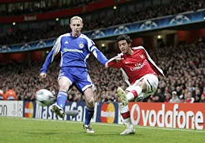 Images Dated 25th November 2008: Carlos Vela (Arsenal) Tiberiu Ghioane (Kiev)