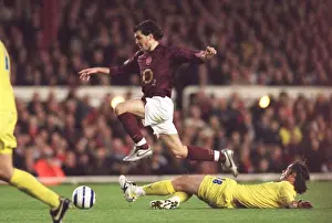 Cesc Fabregas (Arsenal) Alessio Tacchinardi (Villarreal)