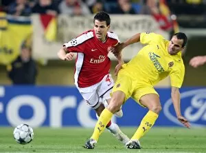 Villarreal v Arsenal 2008-9 Collection: Cesc Fabregas (Arsenal) Ariel Ibagaza (Villarreal)