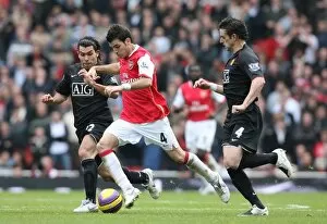 Arsenal v Manchester United 2007-8 Gallery: Cesc Fabregas (Arsenal) Carloz Tevez and Owen Hargreaves (Manchester United)