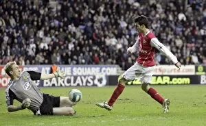 Wigan Athletic v Arsenal 2007-08 Collection: Cesc Fabregas (Arsenal) Chris Kirkland (Wigan)