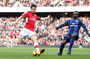 Cesc Fabregas (Arsenal) John Mensah (Sunderland). Arsenal 2:0 Sunderland Cesc Fabregas (Arsenal) John Mensah (Sunderland). Arsenal 2:0 Sunderland