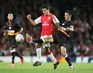Images Dated 2007 September: Cesc Fabregas (Arsenal) Jose Luis Marti (Sevilla)