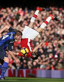 Cesc Fabregas (Arsenal) Michael Turner (Sunderland). Arsenal 2: 0 Sunderland