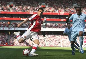 Images Dated 4th April 2009: Cesc Fabregas (Arsenal) Nedum Onuoha (Man City)