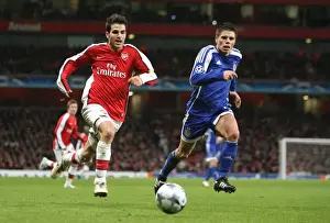 Cesc Fabregas (Arsenal) Ognjen Vukojevic (Dynamo Kyiv)