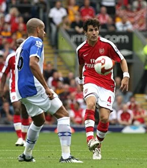 Blackburn Rovers v Arsenal 2008-9 Collection: Cesc Fabregas (Arsenal) Steven Reid (Blackburn)