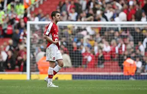 Cesc Fabregas: Arsenal's Star Midfielder Faces Chelsea in Disappointing 1:4 Defeat at Emirates Stadium, 2009