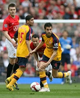 Manchester United v Arsenal 2008-09 Collection: Cesc Fabregas and Denilson