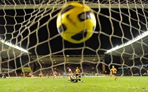 Chamakh Scores the Second: Arsenal's 2-0 Victory over Wolverhampton Wanderers