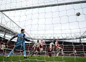 Arsenal V Sunderland 2010-11 Prints: Chamakh's Agonizingly Close Header: Arsenal vs Sunderland, 0-0