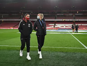 Arsenal Women v Barcelona Women 2021-22 Collection: Champions Clash: Arsenal WFC vs. FC Barcelona - A Battle in the UEFA Women's Champions League at