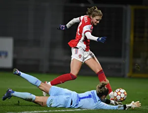 Champions Clash: Miedema vs. Tufekovic - A Battle of Titans in Arsenal WFC's UEFA Champions League Showdown (Hoffenheim v Arsenal Women 2021-22)