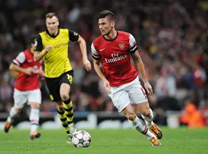 Arsenal V Borussia Dortmund 2013-14 Prints: Champions League Clash: Arsenal vs Borussia Dortmund at Emirates Stadium (2013-14)