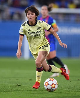 Barcelona v Arsenal Women 2021-22 Collection: Champions League Showdown: Barcelona vs. Arsenal Women - Iwabuchi in Action