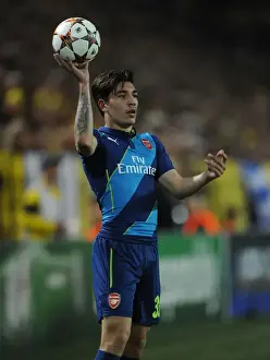 Champions League Showdown: Hector Bellerin vs Borussia Dortmund - A Clash of Talents