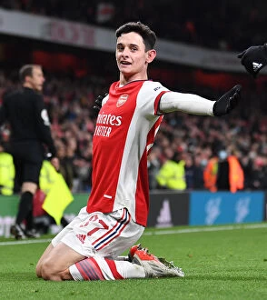 Images Dated 21st December 2021: Charlie Patino's Sensational Fifth Goal: Arsenal's Dominance in Carabao Cup Quarterfinals vs