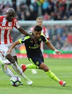 Images Dated 13th May 2017: Clash at the Bet365: Sanchez vs. Martins Indi