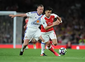 Clash at Emirates: Sanchez vs. Cattermole in Arsenal's Battle against Sunderland
