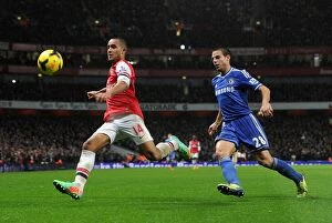 Images Dated 23rd December 2013: Clash at the Emirates: Walcott vs Azpilicueta