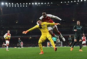 Arsenal v Manchester City 2017-18 Collection: Clash at the Emirates: Welbeck vs Ederson, Arsenal vs Manchester City, Premier League