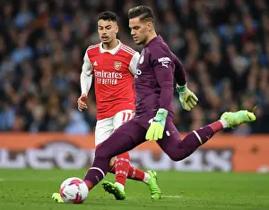 Clash at the Etihad: Martinelli Chases Down Ederson in Manchester City vs. Arsenal Premier League Showdown