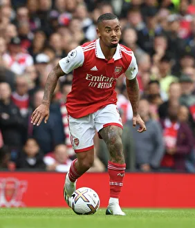 Clash of the London Giants: Arsenal vs. Tottenham - Battle for Premier League Supremacy (2022-23)