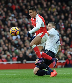 Arsenal V Tottenham Hotspur 2016-17 Prints: Clash of the London Rivals: Arsenal vs. Tottenham in the Premier League