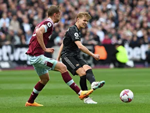Clash of the Midfield Titans: Odegaard vs. Soucek at London Stadium