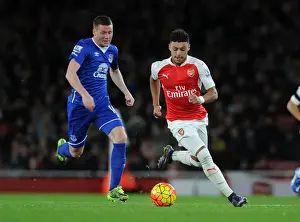 Arsenal V Everton 2015/16 Prints: Clash of Midfielders: Oxlade-Chamberlain vs McCarthy (Arsenal vs Everton 2015/16)