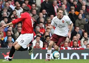 Images Dated 14th April 2008: Clash of Stars: Hleb vs. Pique in the Manchester Derby, Arsenal vs. Manchester United, 2008