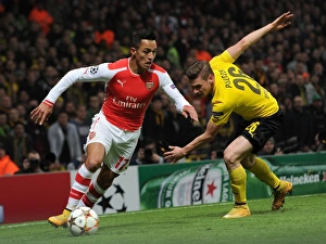 Arsenal V Borussia Dortmund 2014-15 Prints: Clash of Stars: Sanchez vs. Piszczek - Arsenal vs