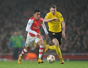 Arsenal V Borussia Dortmund 2014-15 Prints: Clash of Stars: Sanchez vs. Piszczek - Arsenal vs