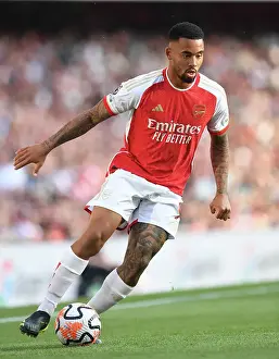 Clash of Titans: Arsenal vs Manchester United - The Battle for Premier League Supremacy (2023-24)