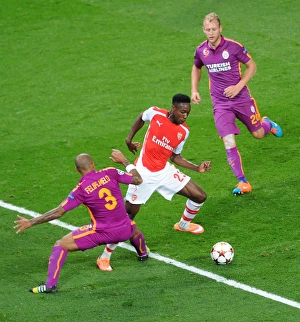 Arsenal V Galatasaray 2014/15 Champions League Prints: Clash of Titans: Danny Welbeck vs