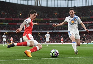 Arsenal V Sunderland 2016-17 Prints: Clash of Wings: Bellerin vs. Oviedo at the Emirates