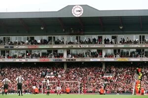 Images Dated 20th September 2005: The Clock End. Arsenal 2: 0 Newcastle United. FA Premier League