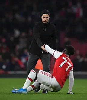 Comfort and Courage: Mikel Arteta Consoles Distressed Bukayo Saka After Arsenal's Defeat