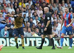 Images Dated 16th August 2015: Coquelin and Referee Mason in Deep Discussion during Crystal Palace vs Arsenal (2015-16)
