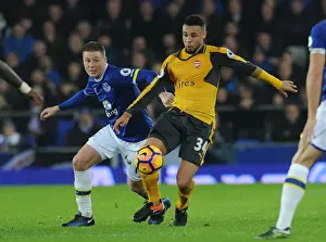 Coquelin vs McCarthy: Intense Battle at Goodison Park - Everton vs Arsenal, Premier League 2016-17