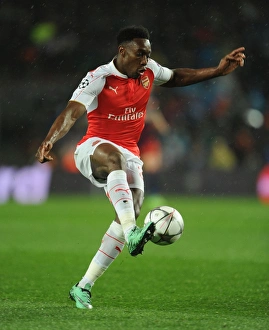 Danny Welbeck in Action: Arsenal vs. Barcelona, UEFA Champions League 2015-16