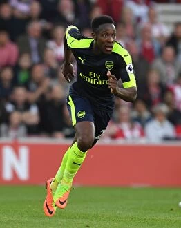 Images Dated 10th May 2017: Danny Welbeck in Action: Southampton vs. Arsenal, Premier League 2016-17