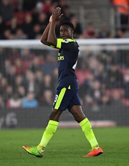 Images Dated 10th May 2017: Danny Welbeck Bids Farewell to Arsenal Fans: Southampton vs Arsenal, Premier League 2016-17