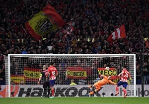 Atletico Madrid v Arsenal 2017-18 Collection: David Ospina (Arsenal). Atletico Madrid 1: 0 Arsenal. Europe League Semi Final, 2nd Leg
