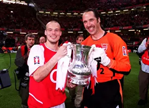 Arsenal V Southampton FA Cup Final Prints: David Seaman anf Freddie Ljungberg (Arsenal) with the FA Cup Trophy