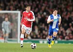 Arsenal v FC Porto 2009-10 Collection: Denilson (Arsenal) Cristian Rodriguez (Porto). Arsenal 5: 0 FC Porto