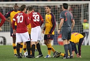 AS Roma v Arsenal 2008-9 Collection: Denilson (Arsenal) and Francesco Totti (Roma) clash during the game