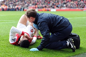 Denilson (Arsenal) with physio Colin Lewin. Arsenal 2:1 Huddersfield Town Denilson (Arsenal) with physio Colin Lewin. Arsenal 2:1 Huddersfield Town