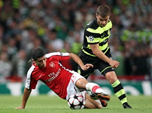 Arsenal v Celtic 2009-10 Collection: Denilson (Arsenal) Shaun Maloney (Celtic)